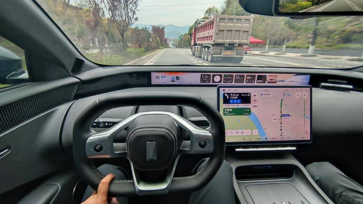 奇异果app：“守旧派”的用车心得：阿维塔12高速NCA的确体验(图3)